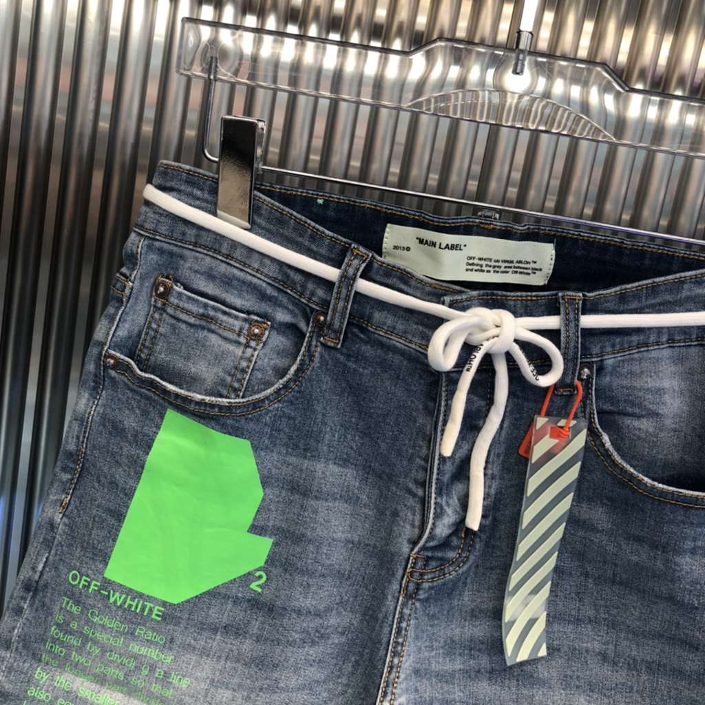 OFF WHITE